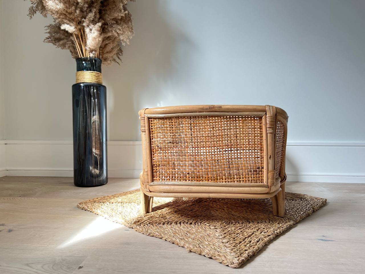 Handmade Rattan Pet Beds For Dogs and Cats.