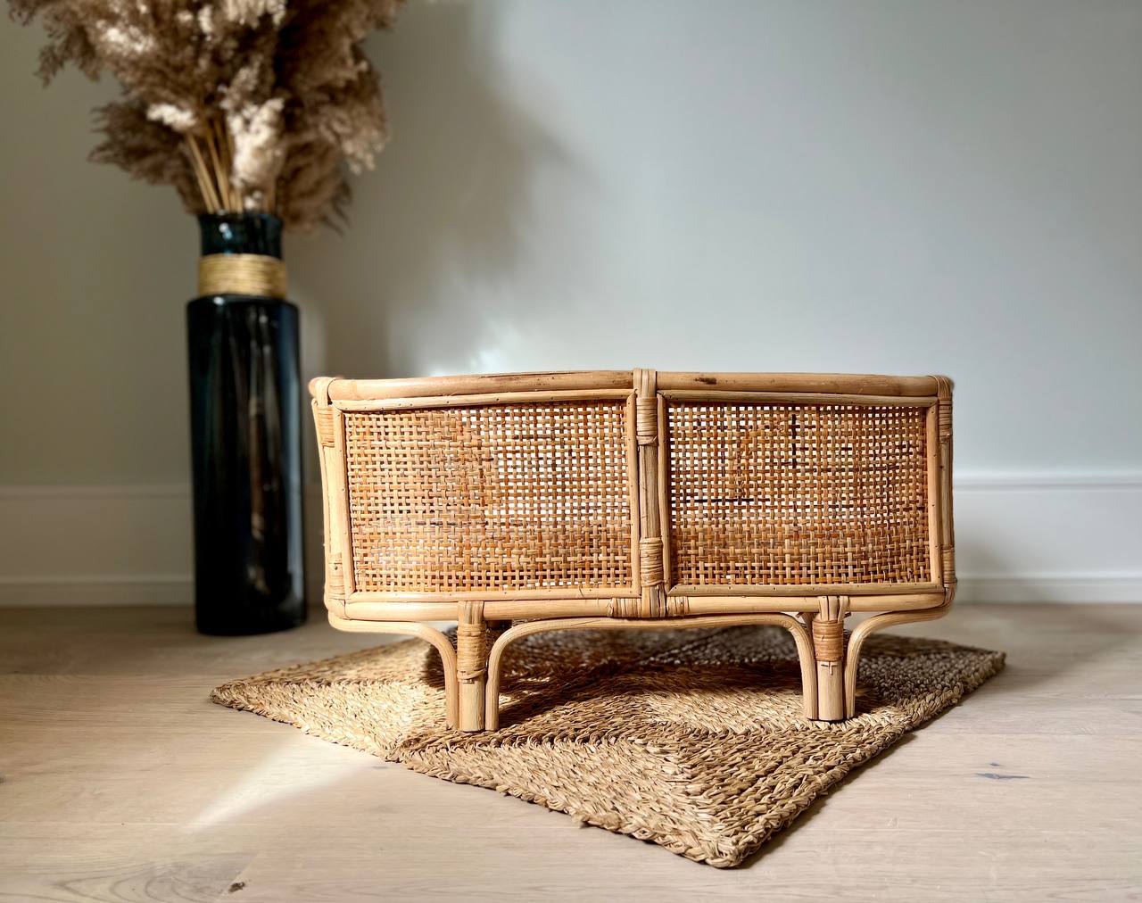 Handmade Rattan Pet Beds For Dogs and Cats.