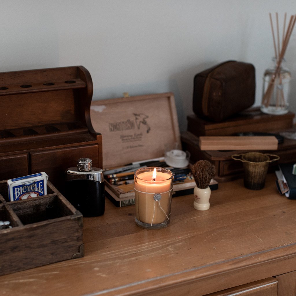 Votivo Teak 6.8 OZ Aromatic Candle
