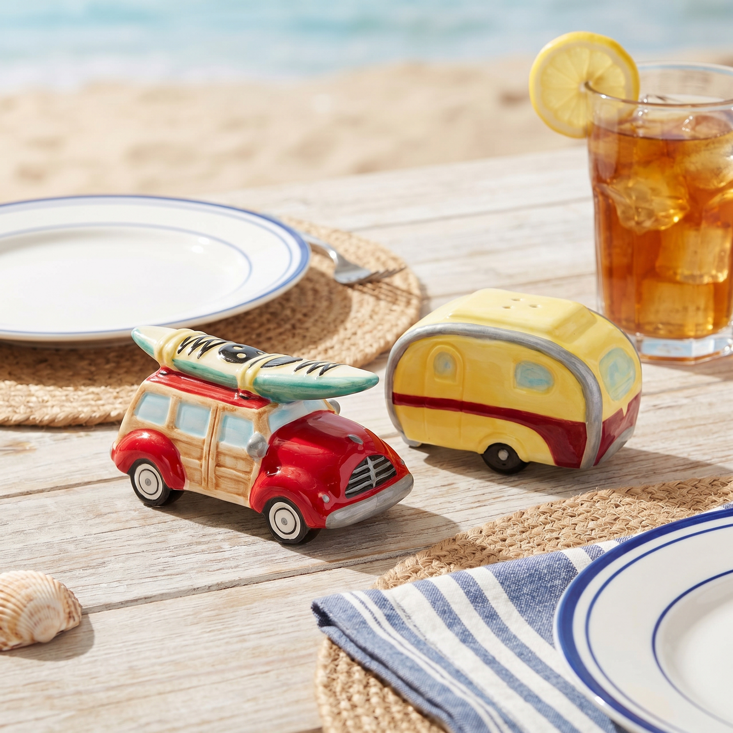 Woody Car And Camper Salt & Pepper